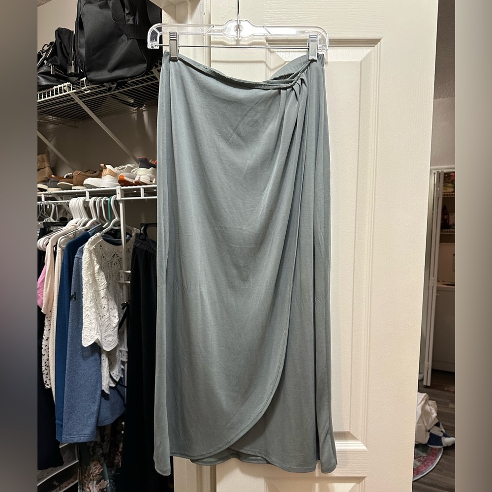 Women’s Midi Skirt